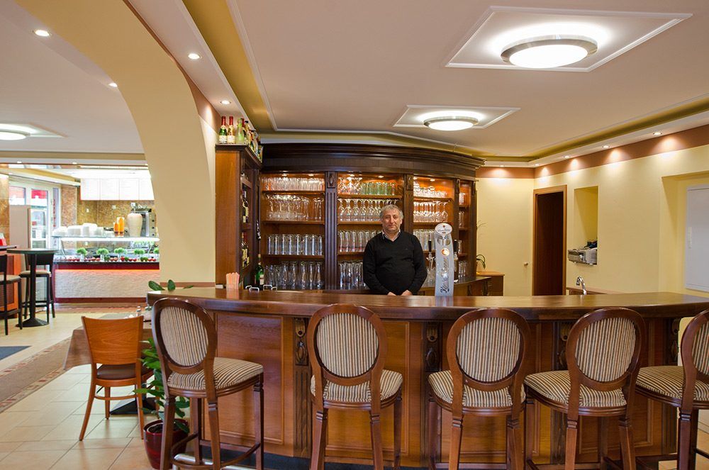 Einladender Bar- & Thekenbereich
